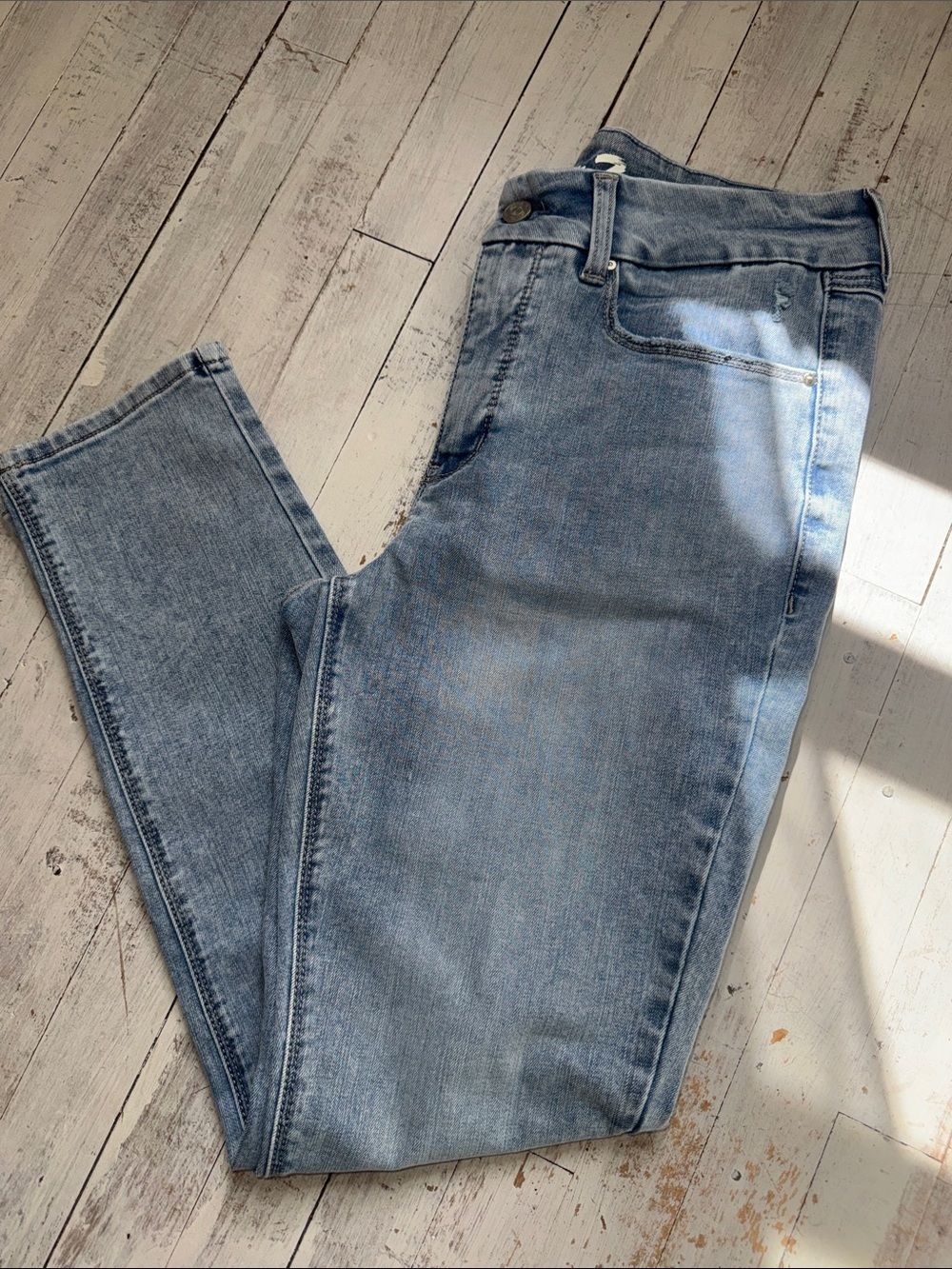 Seven7 Light Blue Denim Jeans with Silver Button